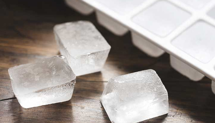 risky foods,foods to avoid while traveling,traveling tips