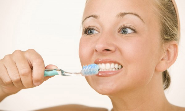 food to clean teeth,food to use instead of toothpaste,toothpaste,teeth cleaning tips,Health tips
