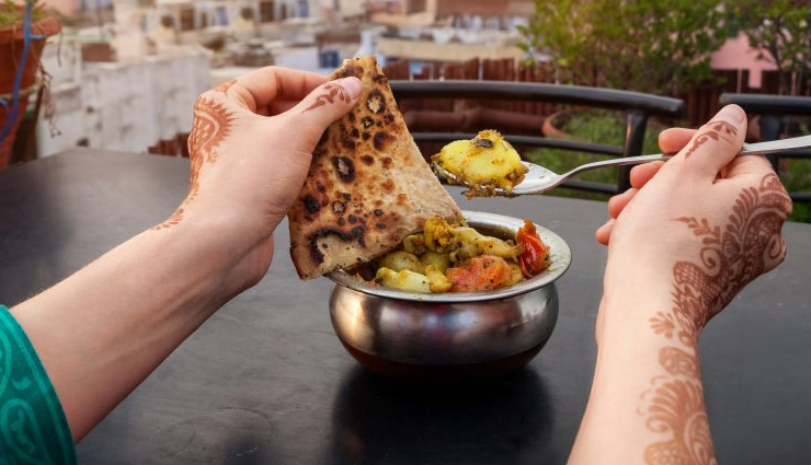 ट्रैवलिंग के दौरान बेहद जरूरी होता है सेहत का खास ख्याल, रखें इन बातों का ध्यान traveling,health care tips during traveling,travel guide,travel tips in hindi,health care tips during traveling