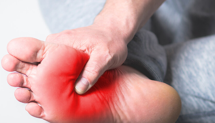 5 Home Remedies To Help You Get Relief From Foot Pain