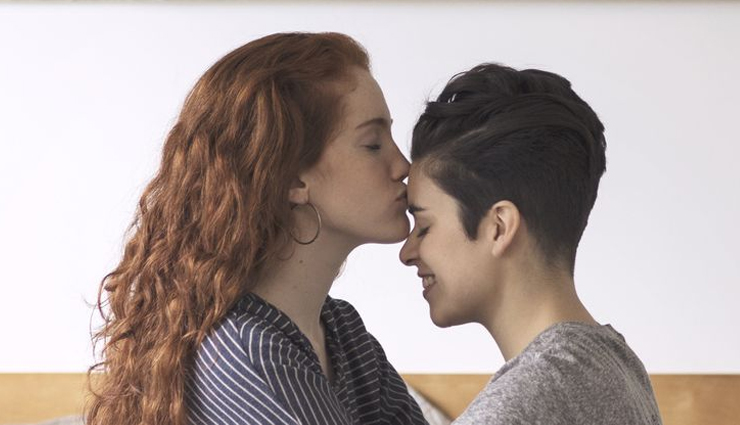 forehead kiss,forehead kiss symbolism,forehead kiss meaning,forehead kiss special meaning,forehead kiss significance,forehead kiss emotions,forehead kiss intimate gesture,forehead kiss non-sexual affection,what does a forehead kiss mean,why is a forehead kiss special,subconscious signs of forehead kiss,emotional connection in forehead kiss,the power of forehead kisses,deep affection in forehead kisses,forehead kiss in relationships