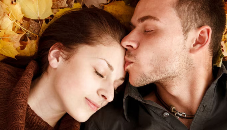 forehead kiss,forehead kiss symbolism,forehead kiss meaning,forehead kiss special meaning,forehead kiss significance,forehead kiss emotions,forehead kiss intimate gesture,forehead kiss non-sexual affection,what does a forehead kiss mean,why is a forehead kiss special,subconscious signs of forehead kiss,emotional connection in forehead kiss,the power of forehead kisses,deep affection in forehead kisses,forehead kiss in relationships