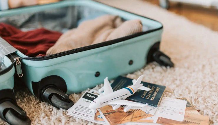 things to carry in foreign,traveling tips,packing tips