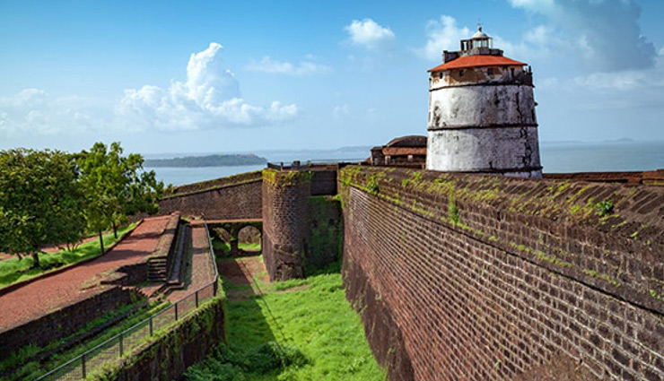 goa,attractions in goa,tourist places in goa,goa tourism,beaches of goa,travel,holidays,holiday destinations,india tourism,travel guide