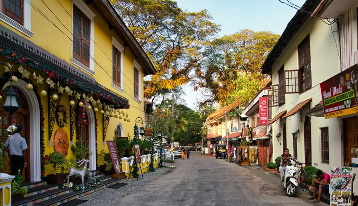 tourist places in kochi,top attractions in kochi,best places to visit in kochi,kochi sightseeing,historical places in kochi,tourist destinations in kochi,kochi travel guide,kochi points of interest,famous landmarks in kochi