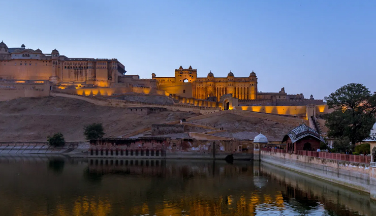 forts in rajasthan,must visit forts,amer fort,jaipur,mehrangarh fort,jodhpur,ranthambore fort,ranthambore national park,chittorgarh fort,chittorgarh,taragarh fort,Bundi