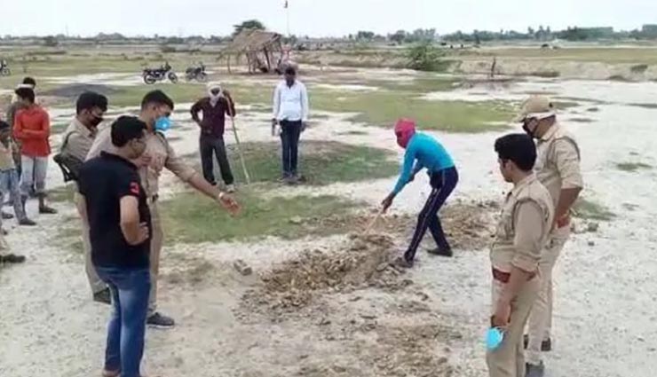 weird news,weird incident,pot of silver coins,lockdown,uttar pradesh,coronavirus