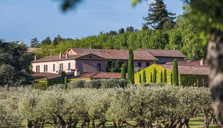 wineries,wineries in france,france,must visit wineries,chateau de lengarran,cos destournel,maison ruinart,champagne,chateau de vaults,chateau du clos de vougeot,the chateau sainte-roseline
