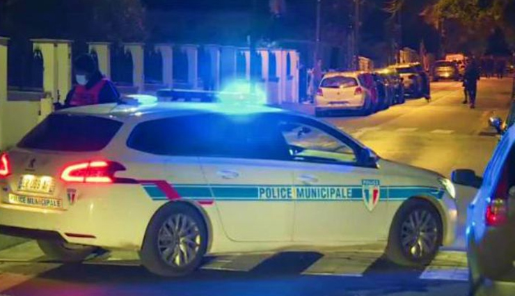 फ्रांस /  इस्लाम से जुड़ा चित्र दिखाने वाले हिस्ट्री टीचर की गला रेतकर हत्या, हमलावर को पुलिस ने मारी गोली