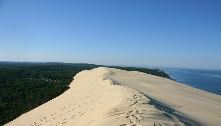 attractions you can visit in france,major attractions of france,france tourist places,tourism,holidays,travel