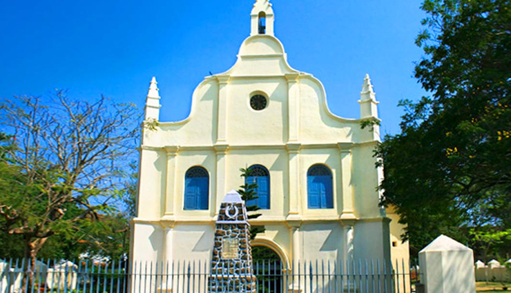 tourist places in kochi,top attractions in kochi,best places to visit in kochi,kochi sightseeing,historical places in kochi,tourist destinations in kochi,kochi travel guide,kochi points of interest,famous landmarks in kochi