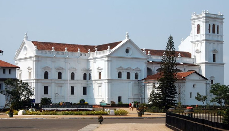 famous churches in goa,top churches to visit in goa,best churches in goa for tourists,heritage churches in goa,basilica of bom jesus goa,se cathedral goa,st. francis xavier church goa,baroque architecture churches goa,historic churches of goa,goa church tour,unesco churches in goa,religious places to visit in goa,goa carnival churches,our lady of immaculate church goa,st. catherine chapel goa