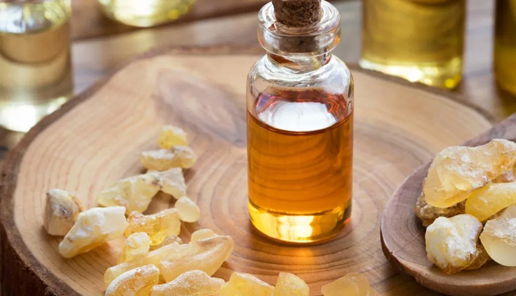 anti aging,essential oil for anti aging,beauty oils,pomegranate essential oil for combating wrinkles,rosemary essential oil for youthful skin,jojoba essential oil to prevent saggy skin,myrrh essential oil to prevent free radicals,helichrysum essential oil to prevent signs of aging,lavender essential oil to protect your skin,geranium essential oil for younger looking skin,frankincense essential oil for anti-aging process,beauty,beauty tips,skin care tips