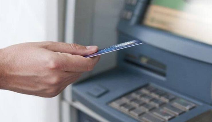 करौली : मदद के बहाने बदला डेबिट कार्ड, ATM से निकाले 30 हजार रुपए