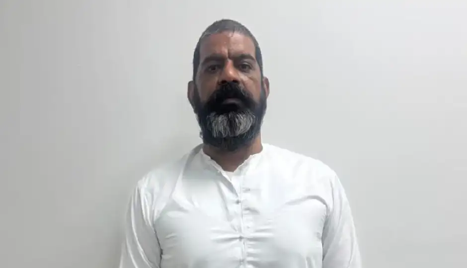 दुबई से भारत लाया गया ड्रग्स केस का आरोपी वीरेंद्र बसोया, ₹6000 करोड़ के नेटवर्क से जुड़ा है मामला