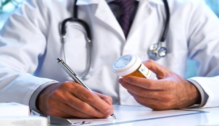 जयपुर : आयुर्वेद अस्पताल के कंपाउंडर ने खोल डाला खुद का हॉस्पिटल, नहीं एलौपेथी की कोई डिग्री, गिरफ्तार