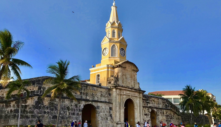 cartagena,free things to do in cartagena,zenu gold museum,touch botero gertrudis,plaza bolivar