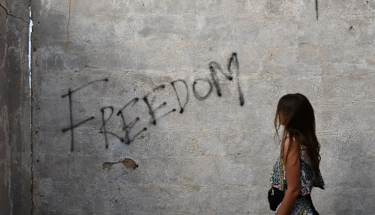 dating multiple women,casual dating tips,poly dating advice,how to date more than one woman,emotional maturity in dating,open relationships,dating rules,dating dos and donts,modern dating lifestyle,respectful dating