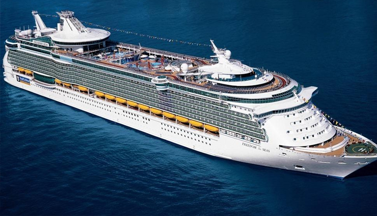 worst cruise disasters,cruise disasters,freedom of the seas,mariner of the seas,seabourn spirits,celebrity mercury,explorer of the seas,star princess,carnival triumph,the pacific sun,the titanic,travel,holidays,travel guide,travel tips