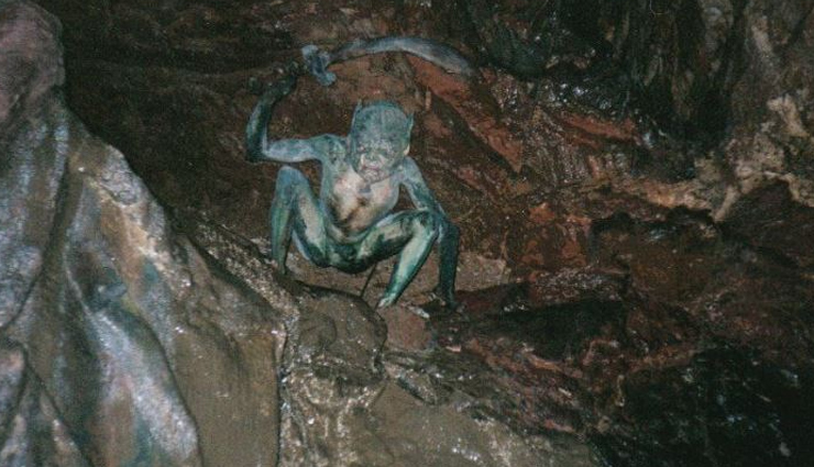 freetown in massachusetts,freetown in massachusetts that attracts evil,haunted places,evil places,weird places