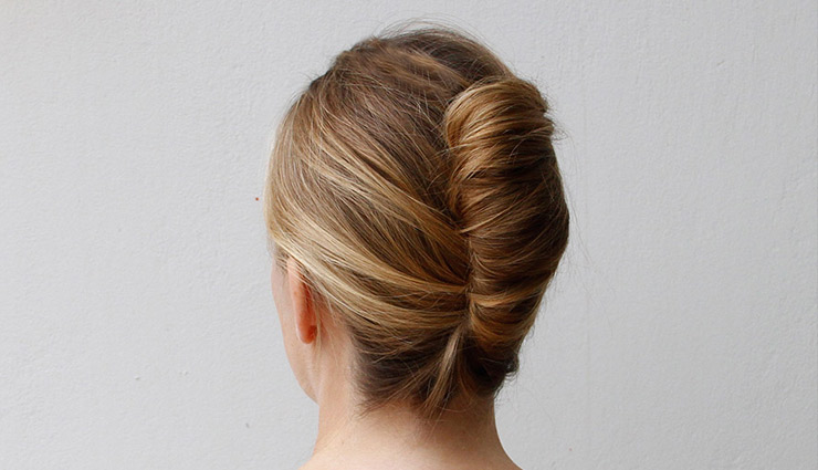 स्टाइलिश बन जो लगा देंगे आपकी सुन्दरता में चार चाँद rosy bun,braided bun,french bun,high bun hairstyle with bangs,sectioned bun,trending bun,bun hairstyle