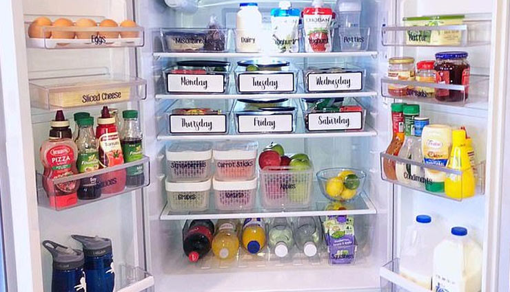smell in the fridge,refrigerator,cleaning tips of fridge,household tips