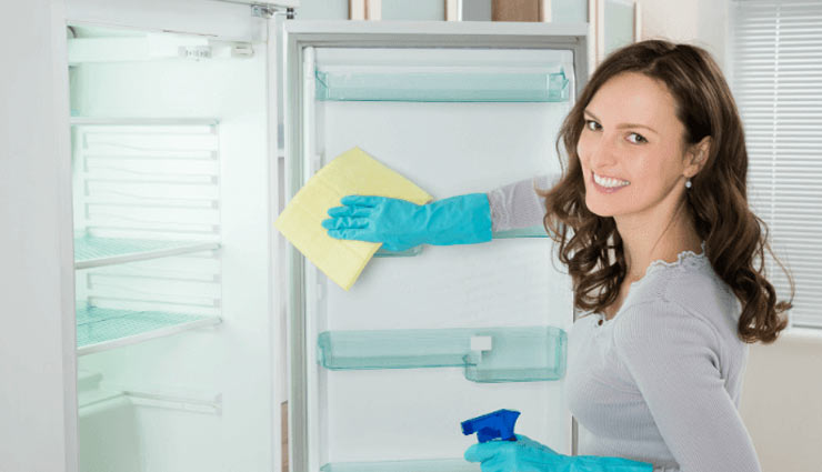 refrigerator,stinking refrigerator,stinking smell from refrigerator,household tips,refrigerator cleaning tips