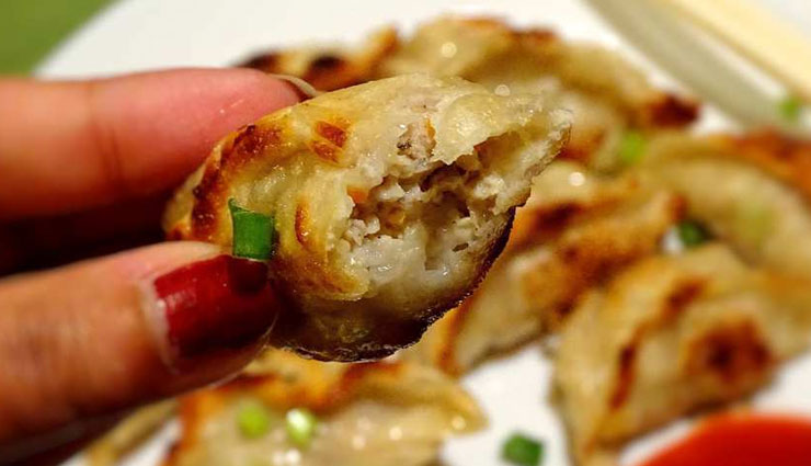 momo recipes,momo,food recipes,healthy food recipes,momo burger,chocolate momos,spinach and cheese momo,prawn momos,fried chicken momos