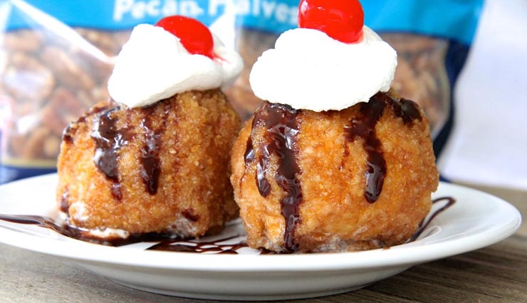 डेज़र्ट के तौर पर लें फ्राइड आइस्क्रीम के बेहतरीन स्वाद का मजा #Recipe