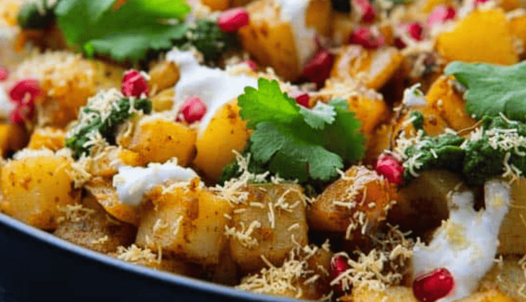 fried potato chaat,fried potato chaat street food,fried potato chaat tasty,fried potato chaat ingredients,fried potato chaat recipe,fried potato chaat delicious,fried potato chaat mouthwatering