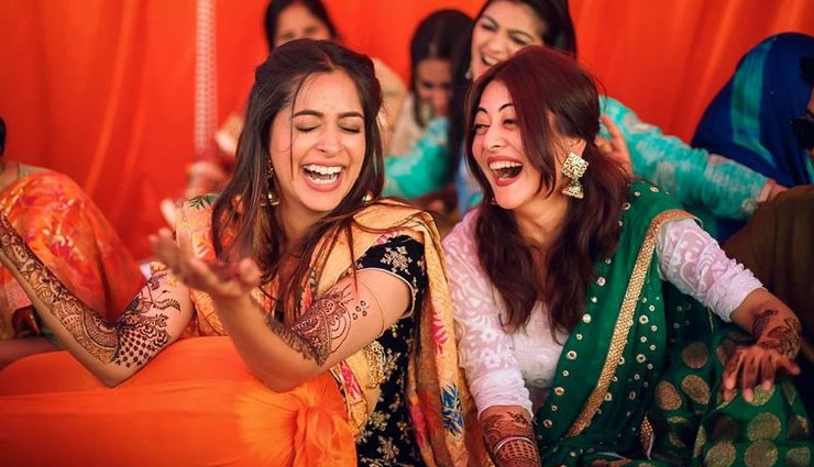 होने जा रही हैं आपके बेस्ट फ्रेंड की शादी, यहां से ले गिफ्ट के आइडियाज friends marriage,best friend marriage,gifts to be given in friends marriage,mates and me,relationship tips