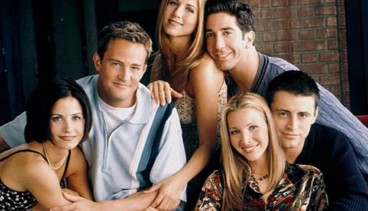 friends to screen all thanksgiving episodes,700 movie theatres,thanksgiving episodes,friends,entertainment news