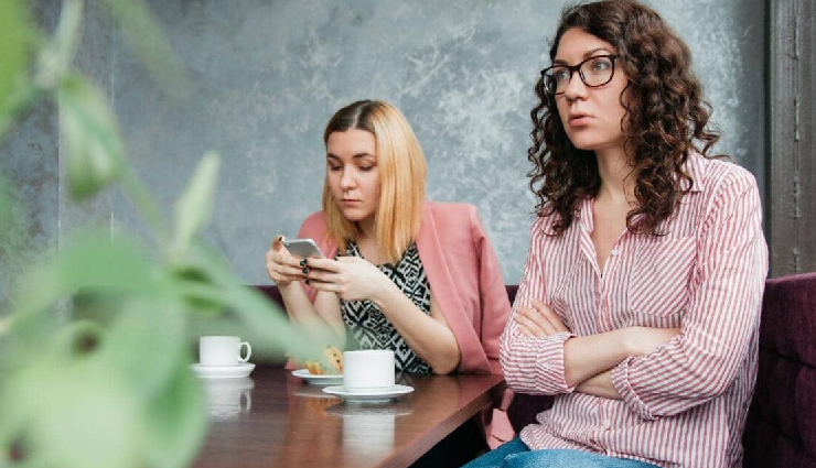 signs of disrespect from a friend,recognizing lack of respect in friendships,indications of friends disrespect,red flags showing lack of respect,signs your friend does not respect you,behaviors indicating disrespect in friendships,identifying signs of disrespect in friendships,warning signs of friendship disrespect,friendship behavior indicating disrespect,signs of lack of respect from a friend