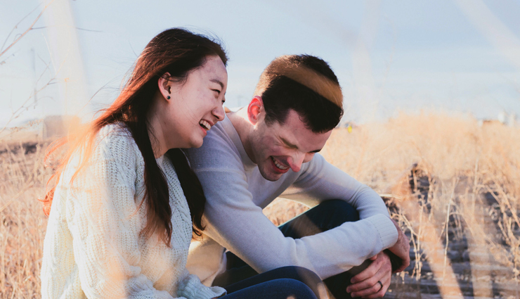 romantic friendship,affectionate friendship,friends to lovers,emotional connection,romantic feelings without dating,signs of romantic friendship,non-sexual bond,intimate friendships,passionate friendship,romantic relationships,study on romantic friendships