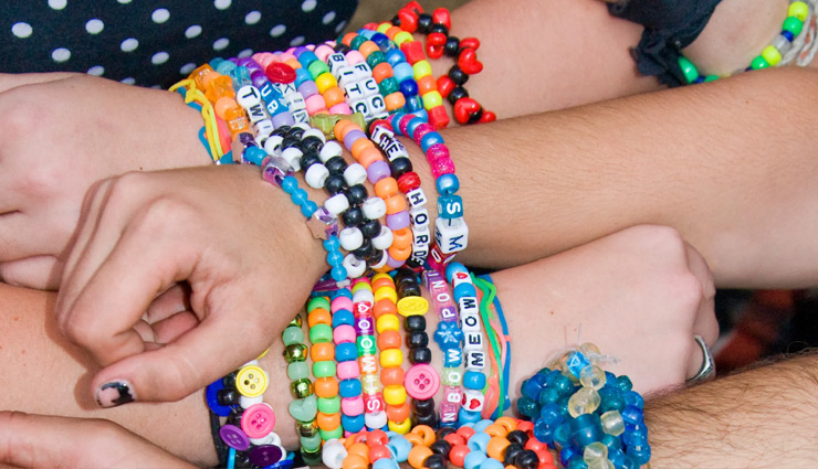 Happy Friendship Day 2021: अपनी फीलिंग्स दोस्त तक पहुंचाने के लिए ले इन गिफ्ट्स का सहारा, दोस्ती होगी और मजबूत friendship day,friendship day 2021 date,friendship day quotes,friendship day images,happy friendship day 2021,happy friendship day images,international friendship day 2021,friendship day gifts,friendship gift ideas,happy friendship day,friendship day 2021,best gifts for friend