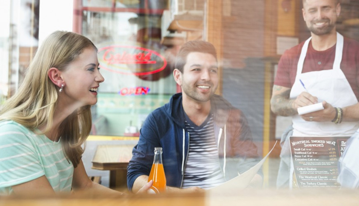 ways to get out of friend zone,friend zone relationship tips,friendship tips