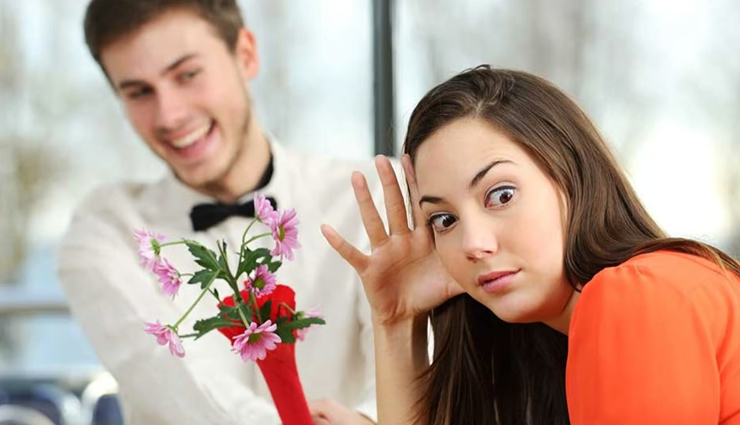 signs youre friendzoned,girl friendzoned you,friendzone signs,signs she sees you as a friend,friendzone clues,girl not interested romantically,unrequited love signs,friendzone signals,identifying friendzone,girl likes you as a friend,recognizing friendzone,signs of friendzone behavior