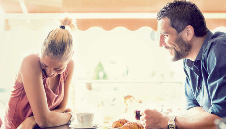 signs he like you,he love you,love,love tips,relationship,relationship tips