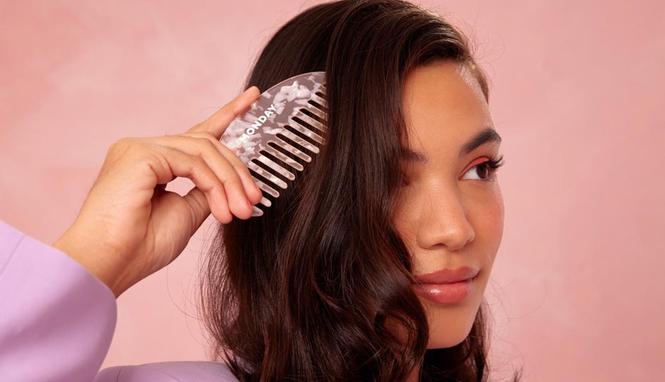 10 Overnight Hair Habits That Helps To Reduce Frizz By Morning