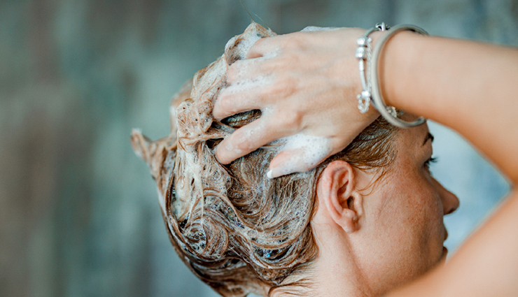 frizzy hair,remedies to treat frizzy hair,hair care tips,beauty tips