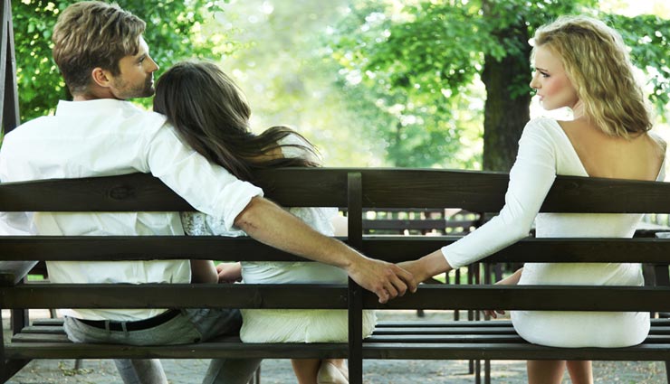 इन लड़कियों को अक्सर मिलता है प्यार में धोखा, जानें और सतर्क रहें