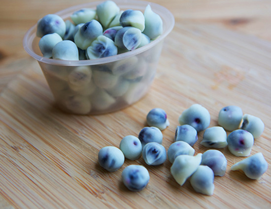 Recipe- Frozen Yogurt Covered Berries Your Kids Will Love