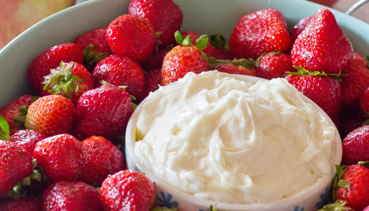 cream cheese fruit dip,fruits recipe,dip recipe,desserts recipe