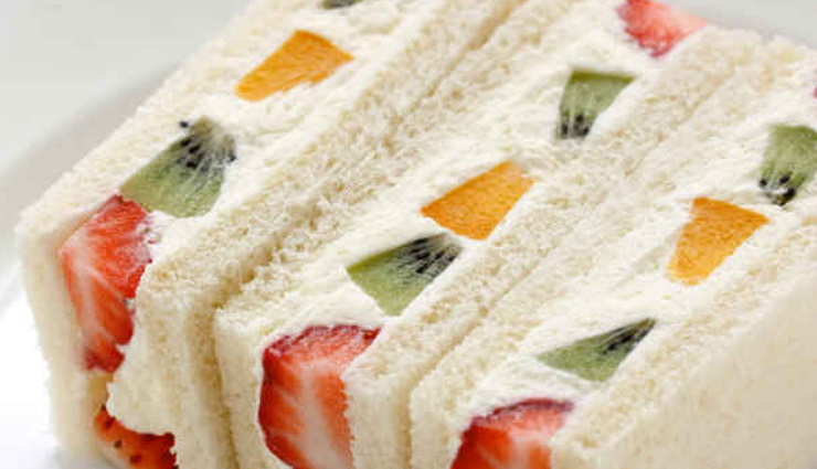 fruit sandwich,fruit sandwich breakfast,fruit sandwich children,fruit sandwich tasty,fruit sandwich delicious,fruit sandwich dish,fruit sandwich ingredients,fruit sandwich recipe