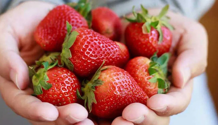 Apple,kiwi,avocado,papaya,pomegranate,pineapple,strawberry,orange,glowing skin,fruits for glowing skin,skin care tips,beauty tips