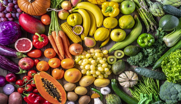 फल-सब्जियों की कीमतों पर पड़ा कोरोना का असर, 30 से बढ़कर 70 पर पहुंचा नारियल पानी