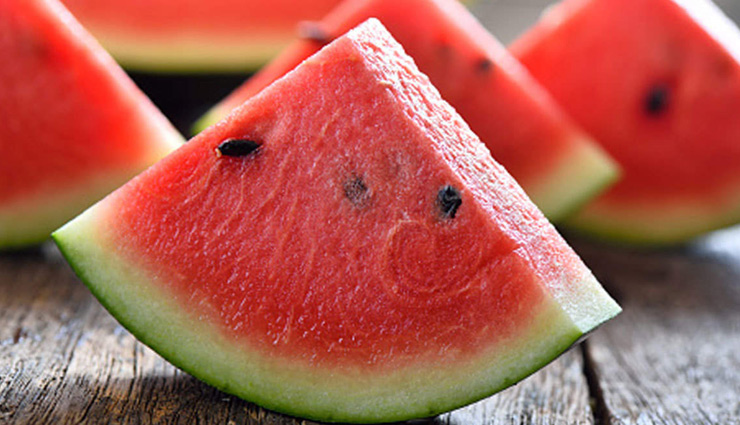 pomegranate,bananas,watermelon,papaya,kiwi,fruits for glowing skin,fruits to improve skin,skin care tips,beauty tips