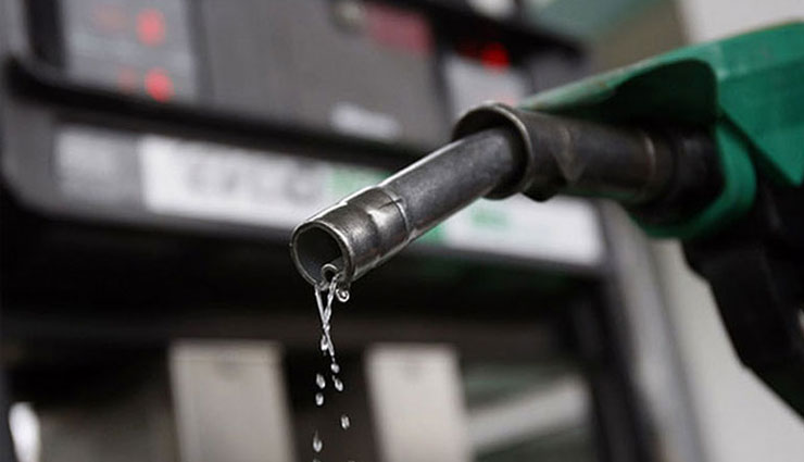 Fuel prices continues to surge, petrol at 90.22 per litre in Mumbai