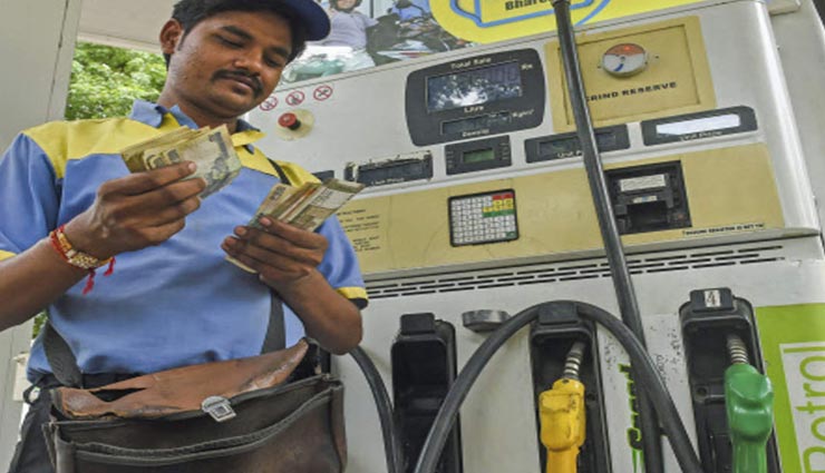 fuel filling tips,precautions while filling the fuel,vehicle tips