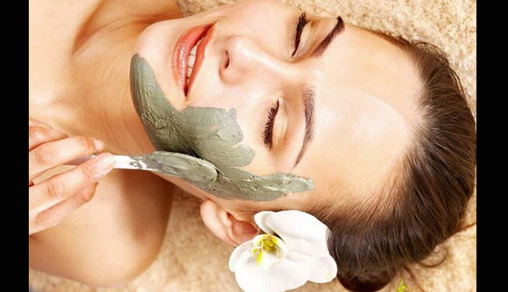 5 Ways To Use Fuller's Earth For Different Skin Problems